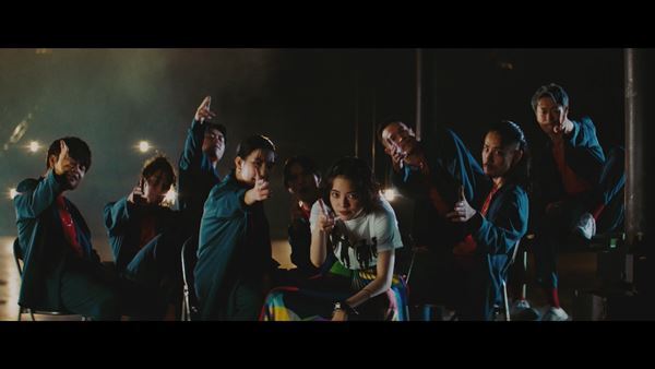 平手友梨奈、チャーミングな一面を見せる「かけがえのない世界」MV公開