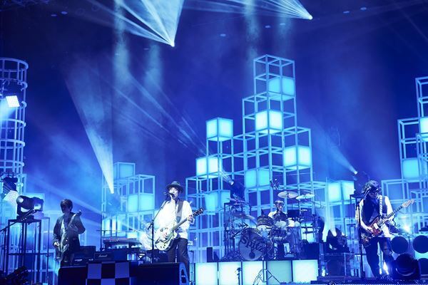 映画『スピッツ コンサート 2020 “猫ちぐらの夕べ”』オンライン上映スタート！　最速ライブレポート到着