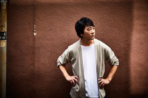 山崎まさよし、25年間のCMタイアップ曲を振り返る企画アルバム『山崎×CM』を配信限定リリース