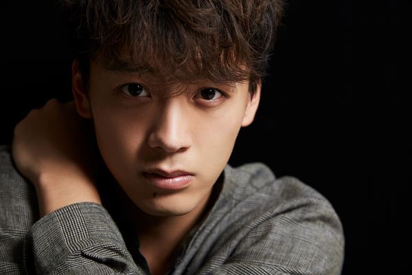 ミュージカル『17 AGAIN』で初舞台を踏む竹内涼真の胸中　【世界初演の注目作！】ミュージカル『17 AGAIN』連続インタビュー第1弾