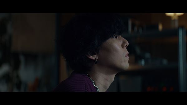 RADWIMPS、野⽥洋次郎が出演するカロリーメイト新CMに新曲「鋼の⽻根」書き下ろし