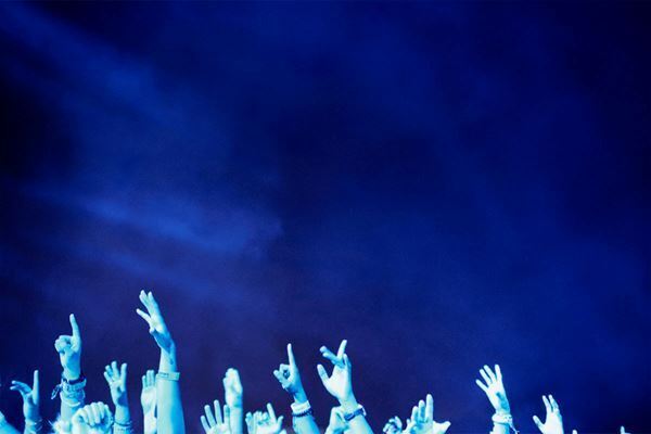 『蜷川実花展 －虚構と現実の間に－』上野の森美術館にて開催　全国10会場での巡回展をスケールアップした内容に