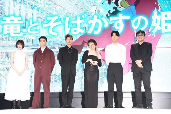 佐藤健『竜とそばかすの姫』に出演決定、謎の存在“竜”に命吹き込む