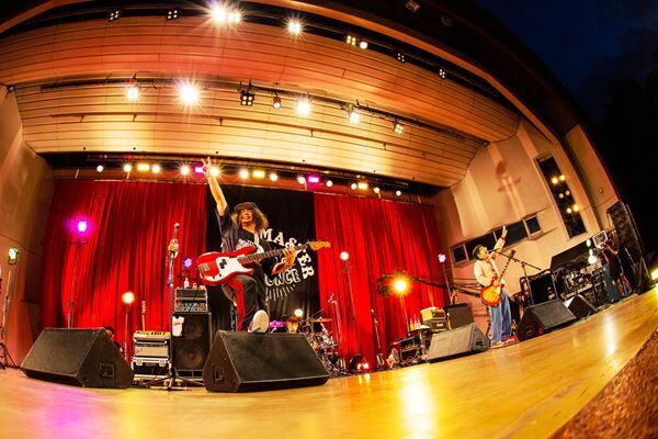サンボマスター、ホールツアーファイナル大阪城音楽堂ライブレポが到着　全国13カ所ライブハウスツアーも決定