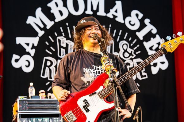 サンボマスター、ホールツアーファイナル大阪城音楽堂ライブレポが到着　全国13カ所ライブハウスツアーも決定