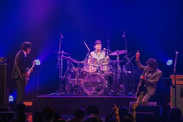 トライセラトップス、2年半ぶりの復活ライヴにて12月の東名阪公演を発表