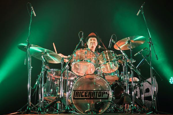 トライセラトップス、2年半ぶりの復活ライヴにて12月の東名阪公演を発表