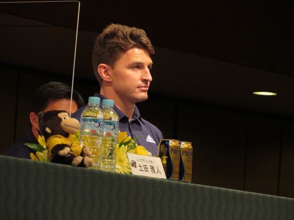 グラウンド上でもグラウンド外でも完璧！　NZ代表ボーデン・バレットに隙なし!!