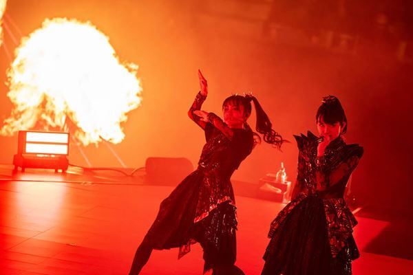 BABYMETAL、日本武道館10公演完遂まで残り4公演　2月公演のライブ写真も公開