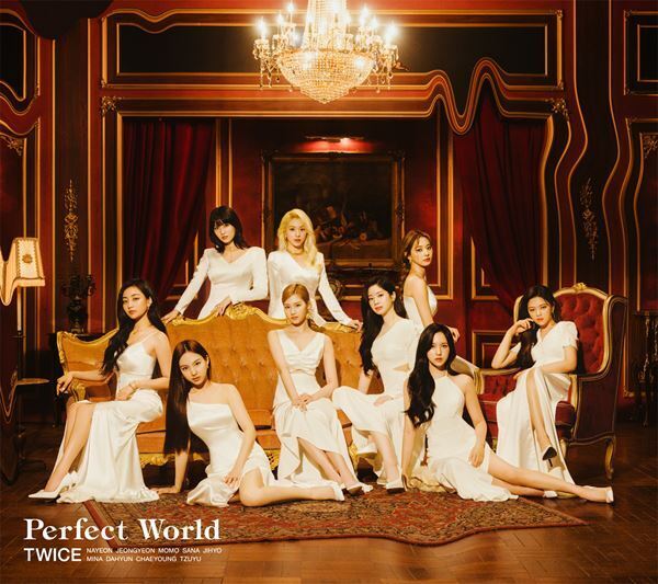 TWICE、完璧ではない世界で完璧に振舞う「Perfect World」MV公開