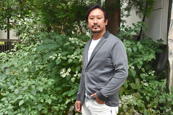 水泳選手からオペラ歌手へ。異例の経歴を持つ今井俊輔が語る『ファルスタッフ』の魅力