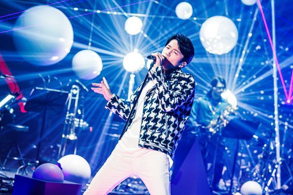 福山雅治、アルバム『AKIRA』を携えた初のオンラインライブで立ち上げた総合芸術