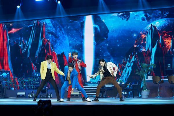 日本での活動を振り返り涙……。SHINee日本デビュー10周年記念ファンミーティングを詳細レポート！