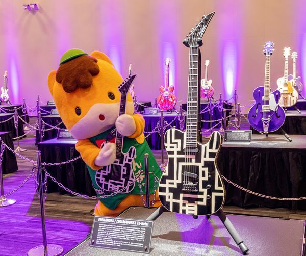 布袋寅泰、「Dangerous feat. 吉井和哉」MVメイキング映像のダイジェストを公開　11/25には第3弾インスタライブ配信も