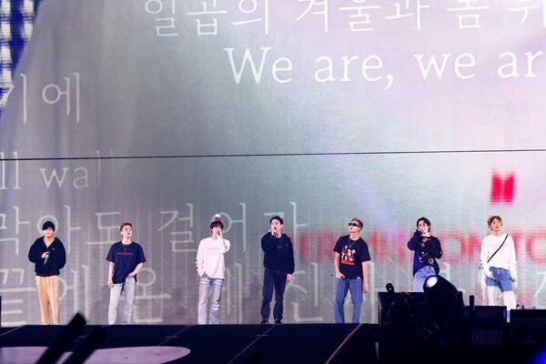 BTS、2年ぶりオフライン公演でファンと再会「ARMYと会えて夢のような時間だった」