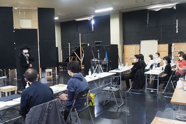 『SLAPSTICKS』の生みの親・KERAが名場面を観ながらサイレント映画を解説　“スペシャル・レクチャー”レポート公開