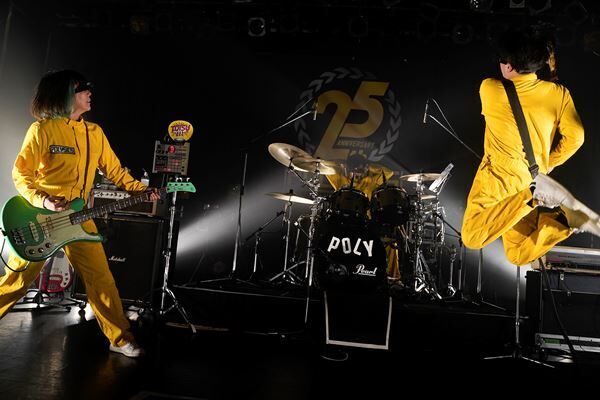 POLYSICS、1年かけて新曲25曲を披露する結成25周年記念ツアー発表