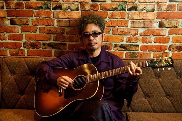 奥田民生、ホンダ「FIT」CMソング「And I Love Car」アコースティックバージョンを配信リリース