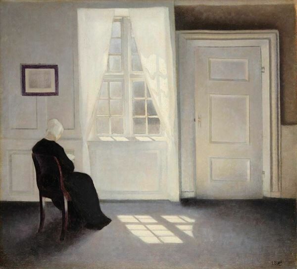 ヴィルヘルム・ハマスホイ《陽光の中で読書する女性、ストランゲーゼ30番地》1899年 ポーラ美術館