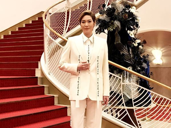 “品格”を大事に男役を追求、 宝塚歌劇団星組男役スター･愛月ひかる退団への思い