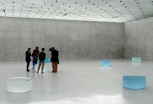 アメリカ現代美術作家、ロニ・ホーンがポーラ美術館で国内美術館での初個展を開催