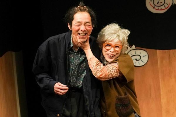 宮藤官九郎×安藤玉恵&三宅弘城×ともさかりえ『命、ギガ長スW』開幕！　 ライブ配信には貴重な特典映像も【コメント&舞台写真あり】