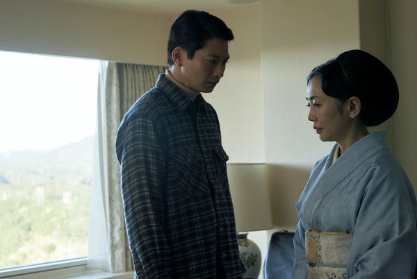 中井貴一と向井理がバチバチ！　『華麗なる一族』火花を散らす“父と子の確執”とは？