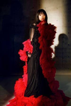 アイナ・ジ・エンド、ソロ2ndアルバム含む3カ月連続リリース＆全国8都市ツアー開催決定