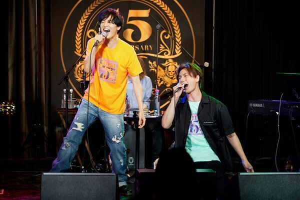 加藤和樹、ゲストに上口耕平を迎えた15周年ライブで3日間計65曲熱唱　新アルバム収録曲「Squall」先行配信も決定