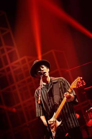 スピッツ、全国アリーナツアー『NEW MIKKE』劇場公開＆オンライン上映決定