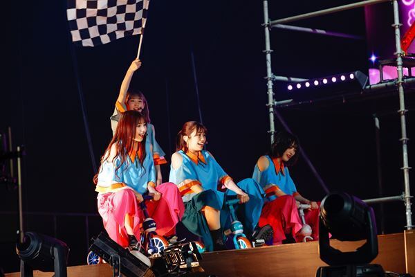 櫻坂46が改名後初の全国アリーナツアー完走、日本武道館でアニバーサリーライブ開催決定