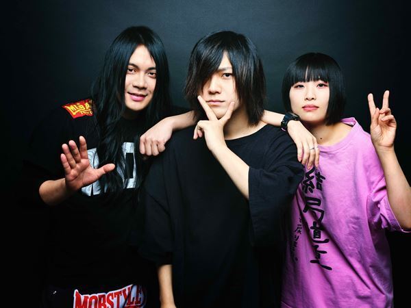 ヤバイTシャツ屋さんはラブコメが得意？ 初のドラマ主題歌『Bluetooth Love』を語る