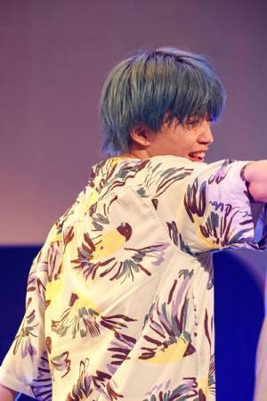 「これから先の景色も一緒に歩んでいけたら」BUDDiiS初の有観客ワンマンライブをレポート