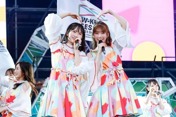 日向坂46、聖地開催の『W-KEYAKI FES.2022』で全国アリーナツアーを発表
