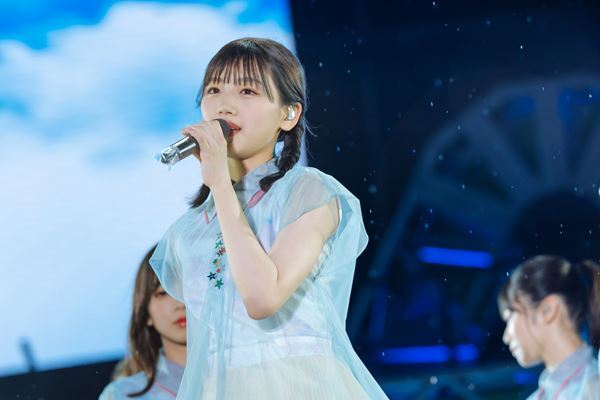 日向坂46、聖地開催の『W-KEYAKI FES.2022』で全国アリーナツアーを発表