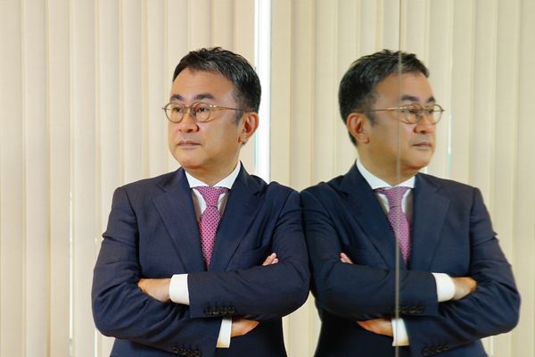 【独占インタビュー】三谷幸喜が再び挑む“恩師”ニール・サイモンの傑作コメディ『23階の笑い』