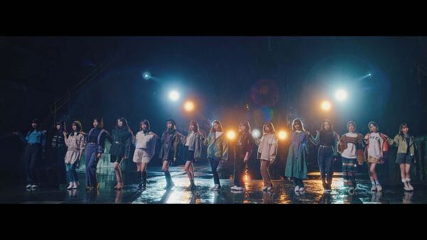 乃木坂46、佐藤楓センターのアンダー曲「届かなくたって…」MVでメンバーの2面性を表現