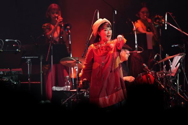 奥田民生×尾崎亜美×荒井由実の豪華ゲストが登場　『SKYE TOUR 2022』ファイナル公演開催