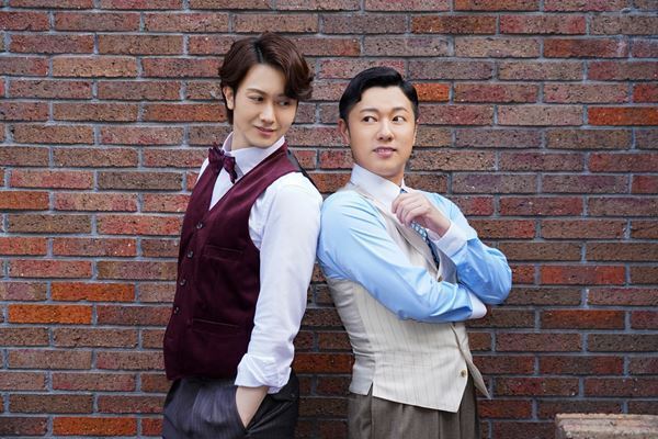 およそ10人の人物をふたりで表現！ 原田優一＆太田基裕が語るミュージカル『ダブル・トラブル』