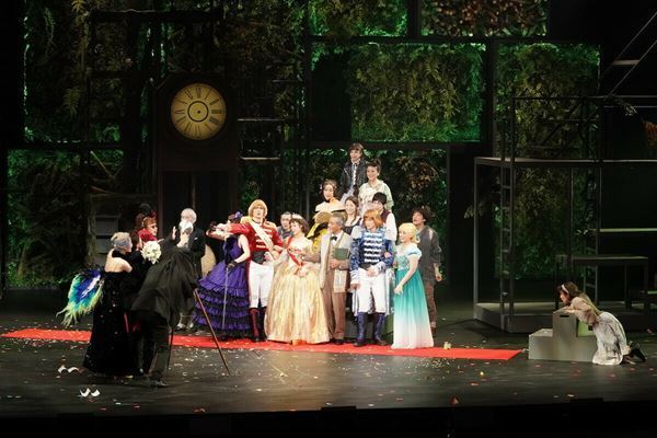 【観劇レポート】人間のドラマが刻印されたミュージカル 熊林弘高演出『INTO THE WOODS－イントゥ・ザ・ウッズ－』