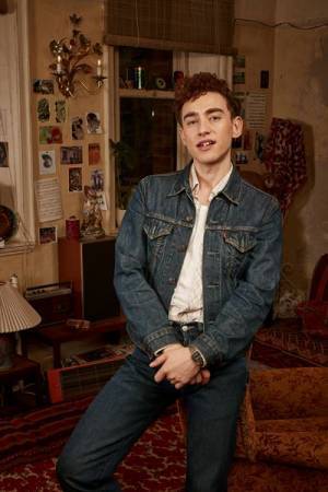 「80年代はLGBTQに対する理解も進んでいなかった」オリー・アレクサンダーが語る『IT'S A SIN 哀しみの天使たち』