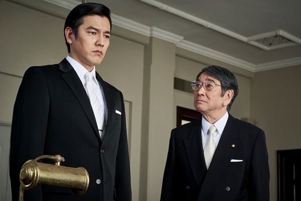 『連続ドラマW 華麗なる一族』を支えた美術と衣装のパワー、強力監督タッグの演出も冴えわたる