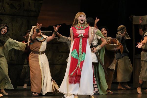 ミュージカル『王家の紋章』開幕、海宝直人×木下晴香ゲネプロレポート