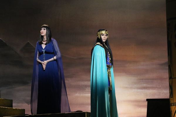 ミュージカル『王家の紋章』開幕、海宝直人×木下晴香ゲネプロレポート