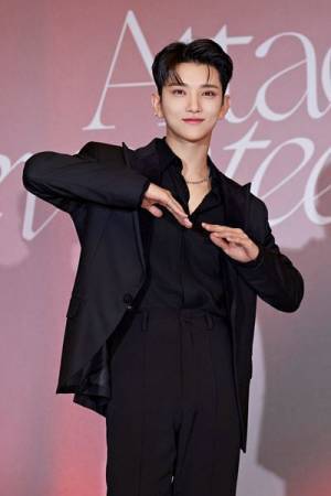 SEVENTEENが情熱的な愛を込めた自信作 『Attacca』リリース、全世界のメディアを招いたオンライン記者会見をレポート