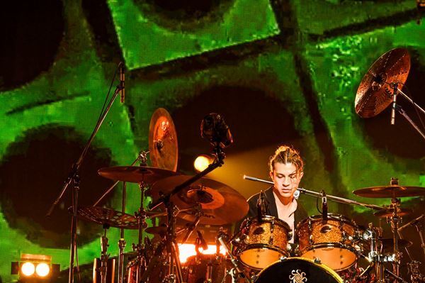 [Alexandros]、変わり続けるバンドの“今”を伝えた『ALEATORIC ARENA 4 DAYS』武道館公演レポート