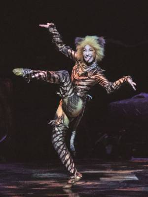 待ってました！チケットぴあとも深い縁のある劇団四季『キャッツ』が21年ぶり、名古屋へ！