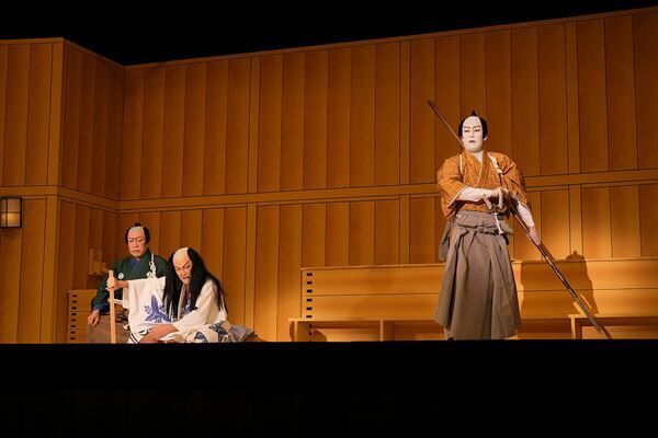 『平成中村座 十月大歌舞伎』開幕、浅草で4年ぶりに一番太鼓が鳴り響く