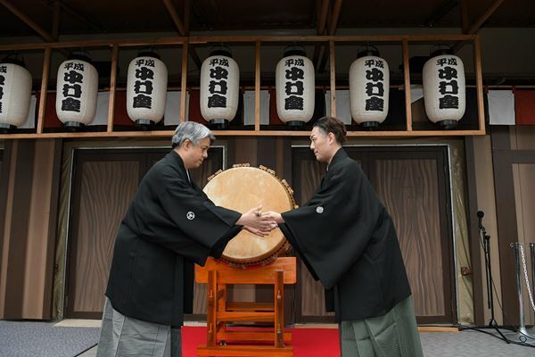 『平成中村座 十月大歌舞伎』開幕、浅草で4年ぶりに一番太鼓が鳴り響く