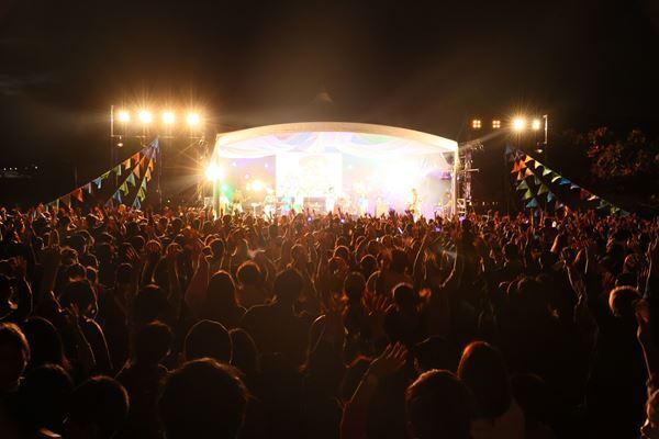 HY、2度の延期を乗り越え開催した『HY SKY Fes 2020→2021』レポート
